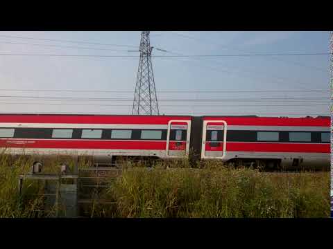 Frecciarossa 9623 Milano C.le - Napoli C.le a San Zenone al Lambro (MI)