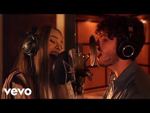 Danna Paola, Sebastián Yatra - No Bailes Sola (Versión Acústica)