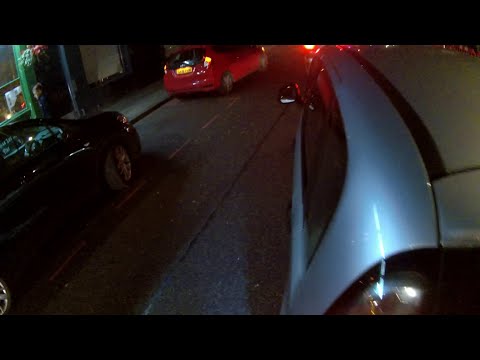Idiot cyclist terrorises motorist