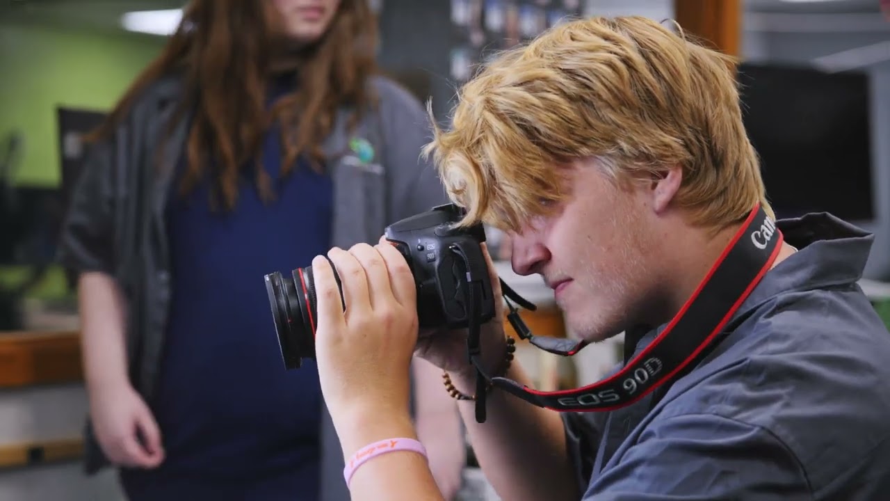 DESIGN COMMUNICATION MARKETING