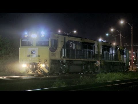 QRNational LDP's Departing Melbourne at Night - PoathTV Australian Freight Train