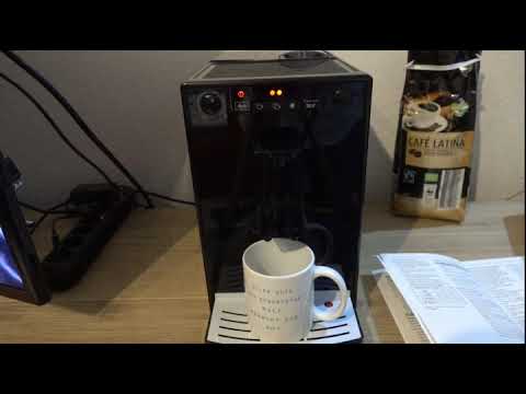 Melitta Caffeo Solo E950-222 Schlanker Kaffeevollautomat mit Vorbrühfunktion