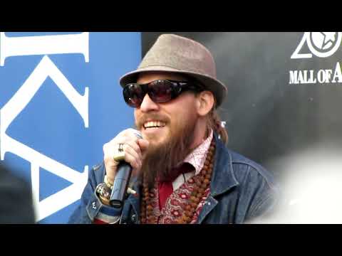 Nicholas David @thefeelin at Mall of America