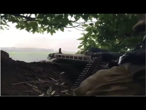 🔴 Ukrainian Azov Fighter Fires At Russian Forces With German MG3 Machine Gun