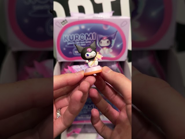 Фигурка-сюрприз Pop Top Kuromi - Галактические приключения (свет