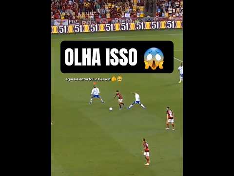 PULGAR DO FLAMENGO ENTORTA GERSON E MATHEUS PEREIRA DO CRUZEIRO EM LANCE ABSURDO! 😱🔴⚫️ #shorts