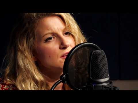 Cally Rhodes - 'Glasshouse' live in session