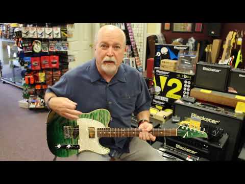 Deepwater Guitars demos Tom Anderson Top T Classic Key Lime Surf