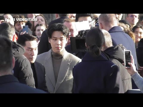 JIMIN BTS arriving @ show Dior Paris 20 January 2023 Fashion Week