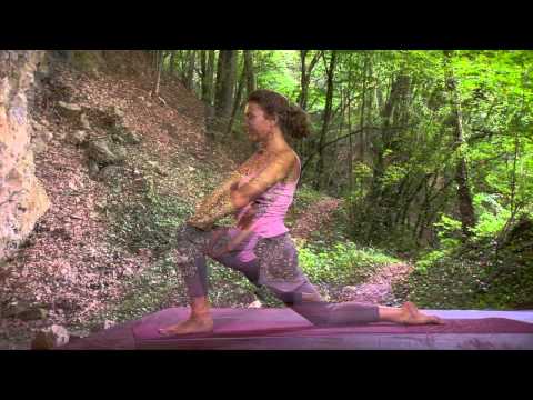 Yogaist.de – Uttanasana – Anjaneyasana – Adho-Mukha-Svanasana – DVD Yoga Power