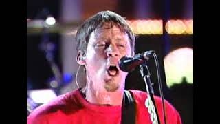 TRUST*Company - Live in Cleveland - 06 - Figure 8