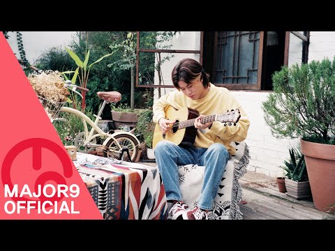 Video thumbnail for 가을 타나 봐 (Fall in Fall)