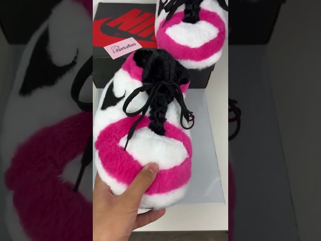 Vídeo relacionado con Gaatpot Zapatillas de Estar Invierno Mujer Hombre Pantuflas Peluche Cálido Comodidad Interior Slippers Forma de pelota creativa,Fútbol en Negro,44/45(290)