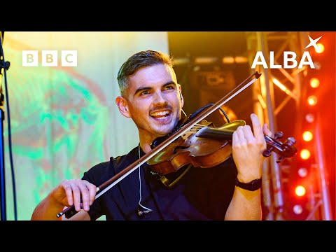 Valtos & Elephant Sessions | 1990 | Cuirm aig Celtic Connections | Valtos & Caraidean | BBC ALBA