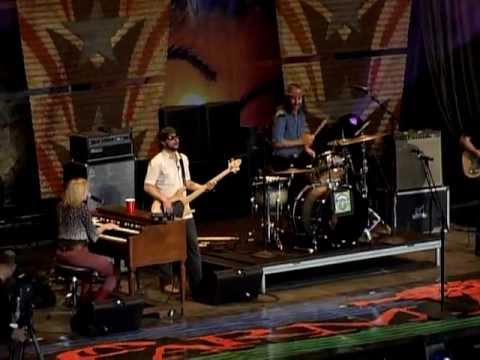 Grace Potter & The Nocturnals - Nothing But The Water (Live at Farm Aid 2008)