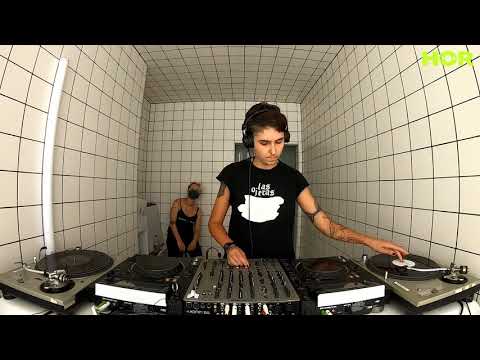 Amperia / August 5 / 5pm-6pm