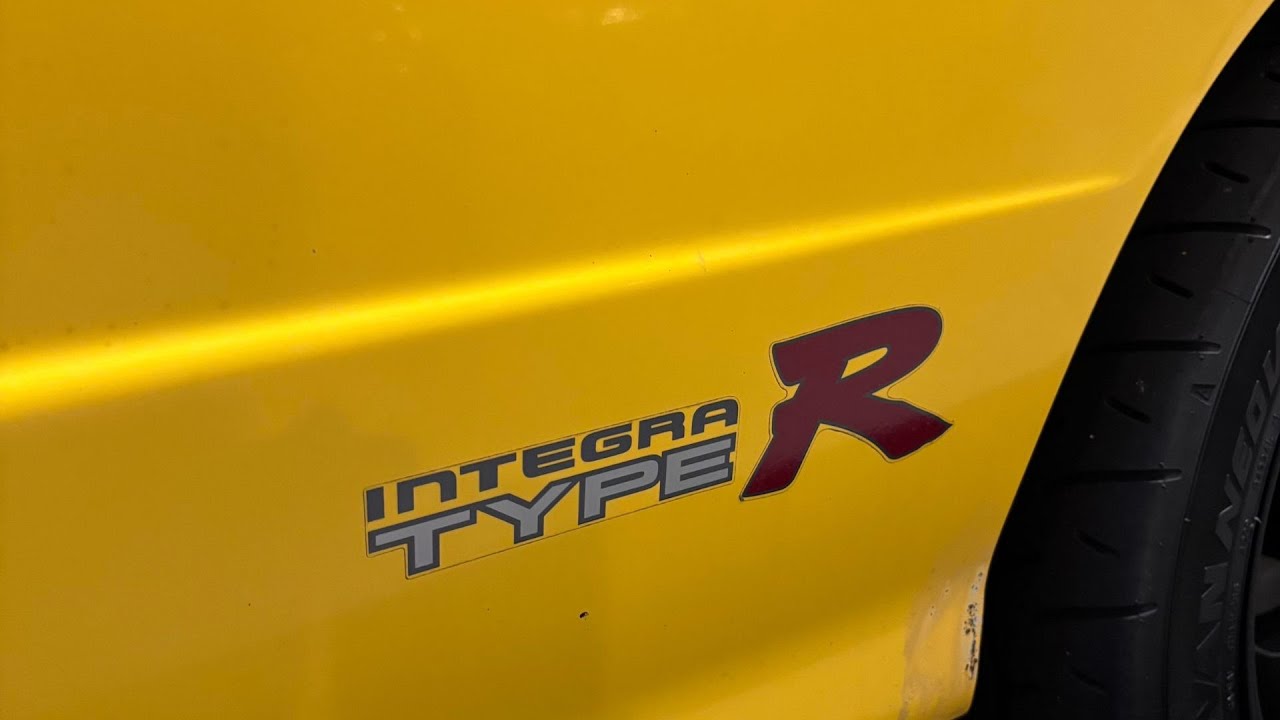 2000 Acura Integra Type R Driving