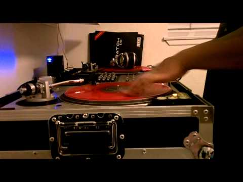 Dj HiLO : Alittle scratch sesh ..testing out the kodak playsport in HD