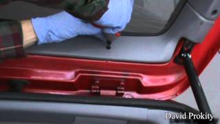 preview picture of video 'Jeep Grand Cherokee Lift Gate Strut Replacement'