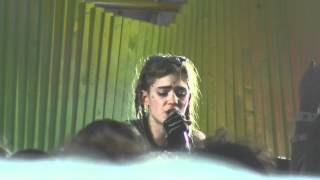 Grimes - Vanessa (Live at SXSW 2012)
