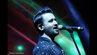 Atif Aslam Live - Jeene Laga Hoon (Rock Version)