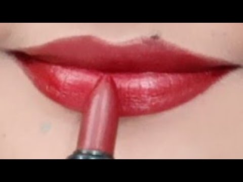 Nykaa so matte mini lipstick review | affordable bridal red lipstick | red lipstick for winters | Video