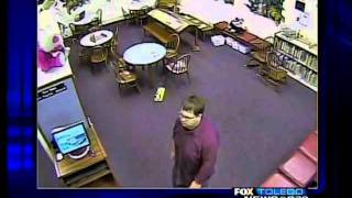 preview picture of video 'Girl, 9, fondled at Sylvania library'