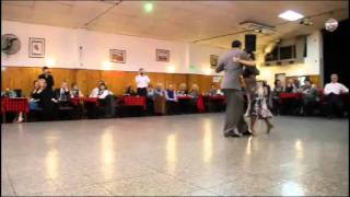 JOHN ERBAN Y CLARISSA SANCHEZ EN LA BALDOSA 01