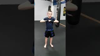 Kickboxing un deporte que golpea fuerte.