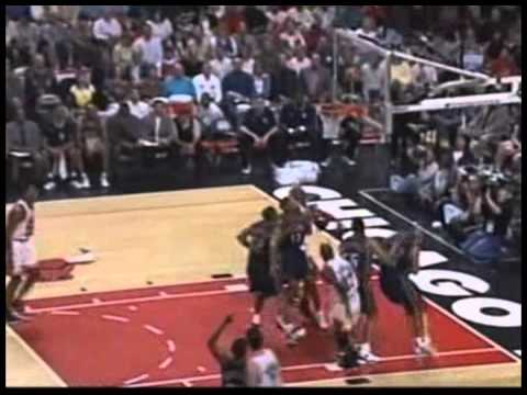 Michael Jordan Highlights (39pts-7rebs) vs.Nets [Game 1-'98 PO's]