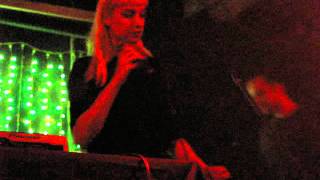 Molly Nilsson - Clearblue (27.02.16)