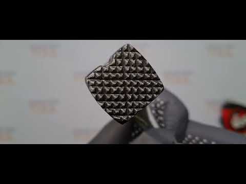 Молоток жестянщика кованый YATO 600 г, 331 мм (YT-4571) Молоток жестянщика кованый YATO 600 г, 331 мм (YT-4571)