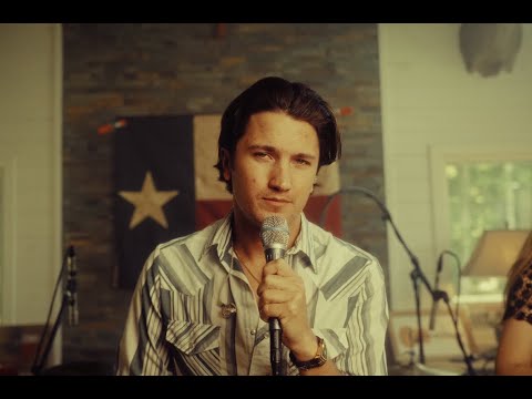 Drake Milligan - Hello Darlin’ (Living Room Session)