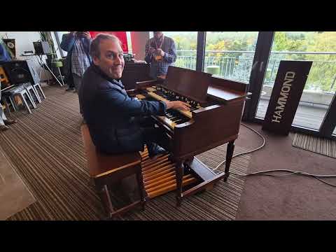Hammond B3 organ with 2 Leslie speakers played by Michael Falkenstein (2) 🎶🎵🎹👍😉