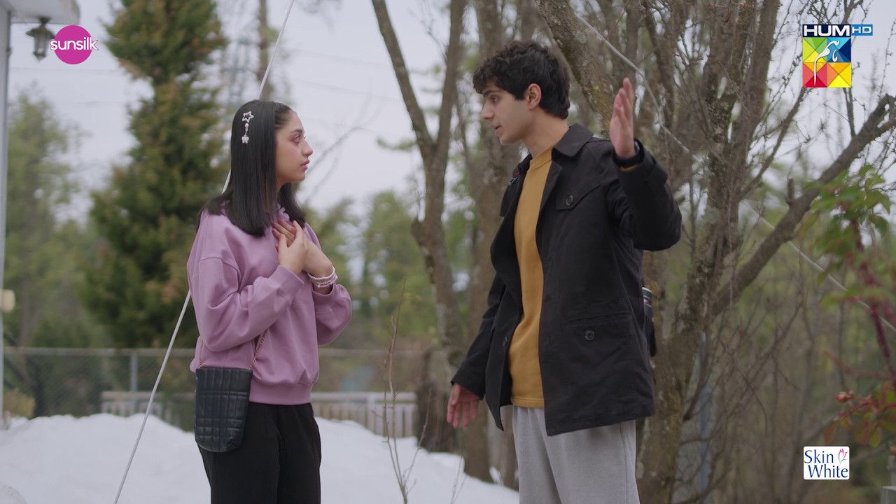 Iss Cottage Mein Sirf Married Couple Allowed Hain...! Winter Love - HUM TV