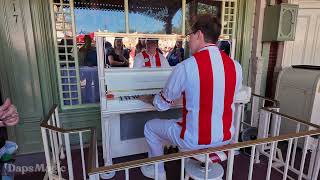 Beauty and the Beast Medley | Ragtime Piano Player Grayson | Magic Kingdom | Walt Disney World