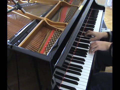 Carly Comando - Everyday on Piano (better quality)