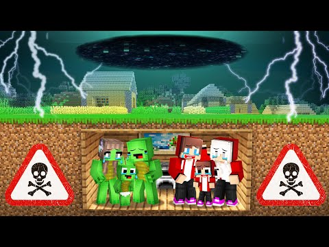 The Bunker of Mikey and JJ Families vs GIANT END PORTAL Survival Battle in Minecraft Maizen!