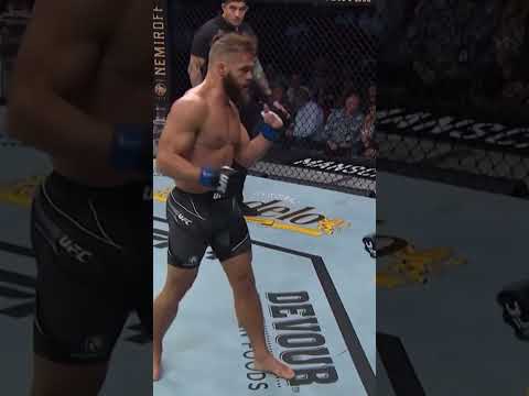 BAM 💥 Could You Survive A Rafael Fiziev Elbow 💪🏾 To The Head Like 👍🏾 This