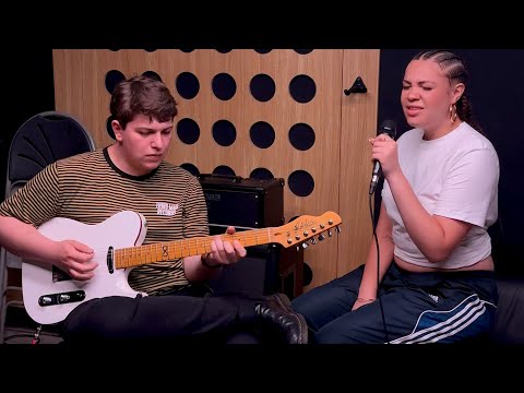 Lottie Jade - Could you be loved (Bob Marley Cover)