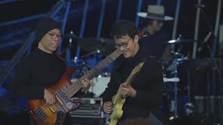 Download lagu Tohpati Bertiga - Panah Asmara live at Jazz Gunung Bromo 2018 mp3