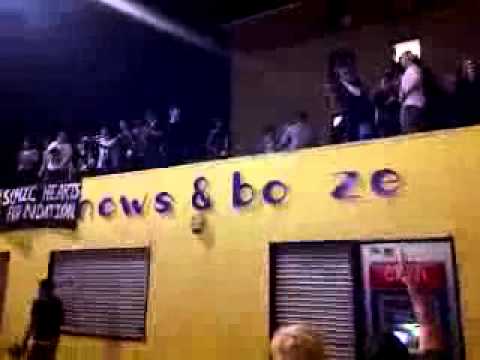 Sonic Hearts Foundation rooftop gig after Pete Doherty.flv