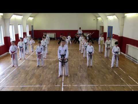 Junior Taekwon-Do Class Pattern - Saju Jirugi