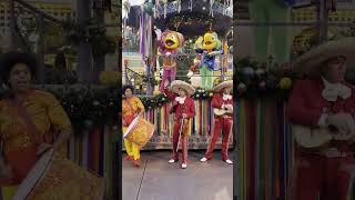 今年の「¡Viva Navidad!」は鑑賞場所に注意🎄