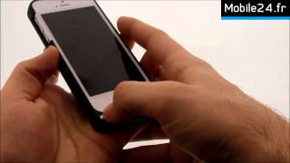 preview picture of video 'Coque avec batterie de secours iPhone 5 -- 2000mAh'