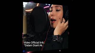 Download lagu Zpinoza Feat. LiLLa : Dalam Diam Aku Mencintaimu (DDAM) Single Perdana. mp3