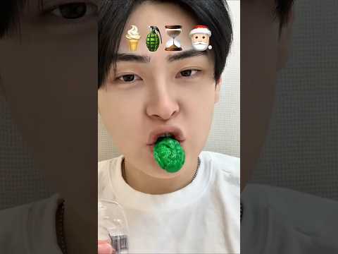 Eat emoticons in order 🍔🍕🥗 | Fun Challenge #mukbang #eatingshow