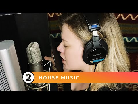 Radio 2 House Music - Kelly Clarkson - Because of You