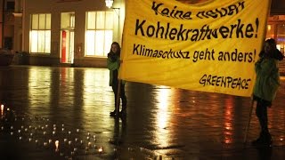 preview picture of video 'Aktion gegen Braunkohle in Regensburg - Januar 2015'
