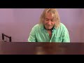 MARCOS VALLE TOCA "La petite Valse", uma musica que ele ofereceu para Stacey Kent